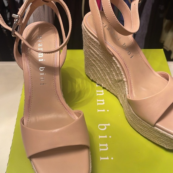 NIB!!! Gianni Bini Cafe Cream Wedges Size 8 - Picture 3 of 8